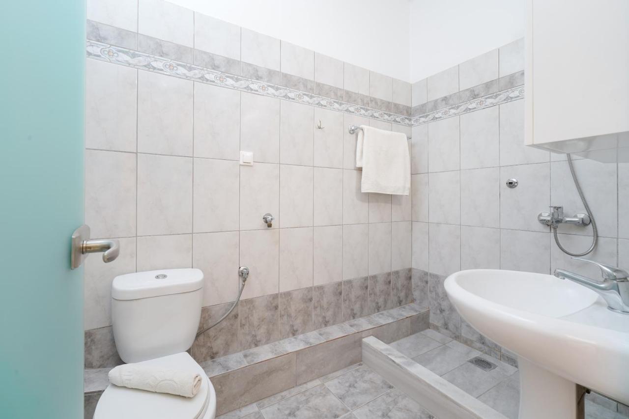 شقة Toula'S House يميناريا المظهر الخارجي الصورة